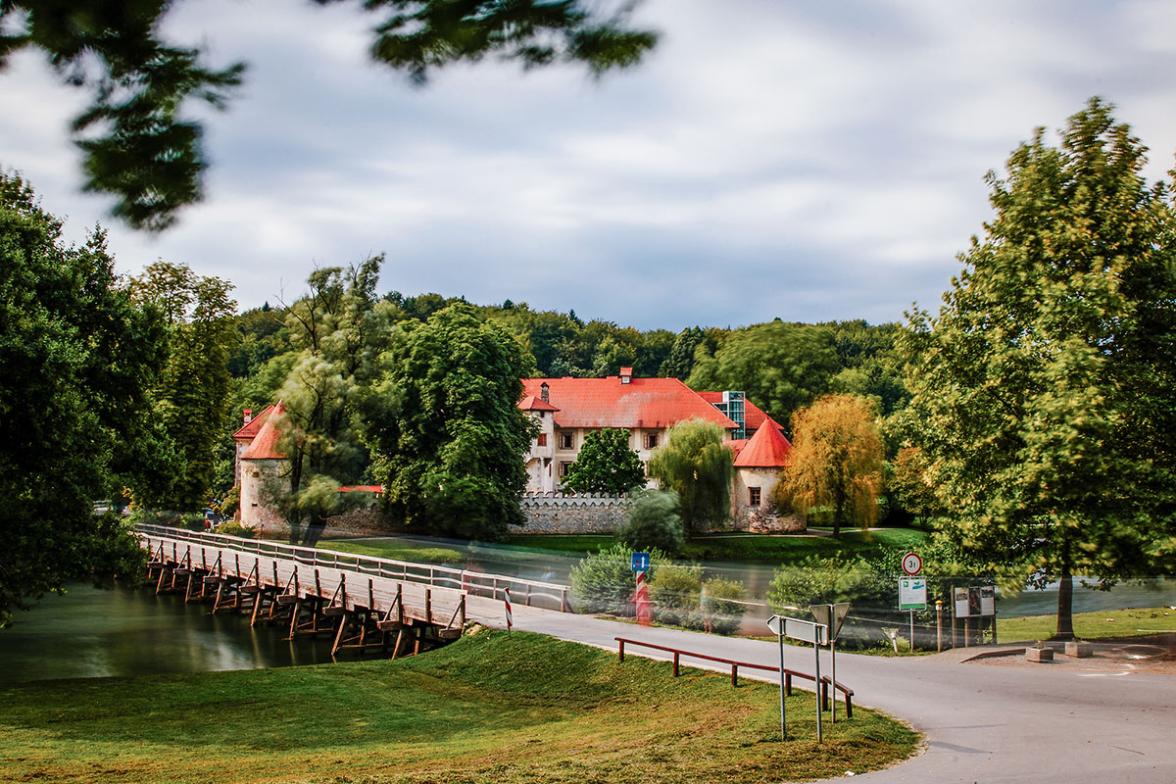 Grad Otočec (Mediaspeed, foto: Ernad Ihtijarević)