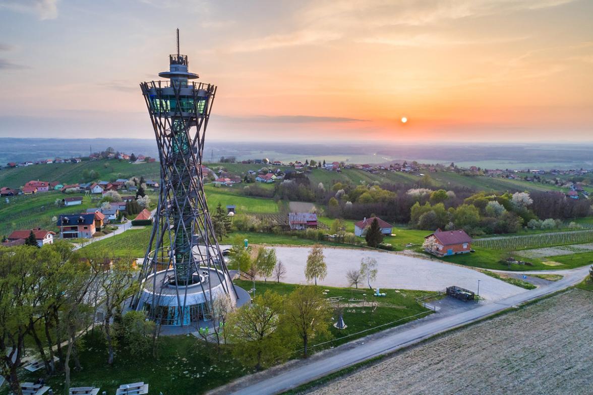 Razgledni stolp Vinarium (foto: Jošt Gantar)